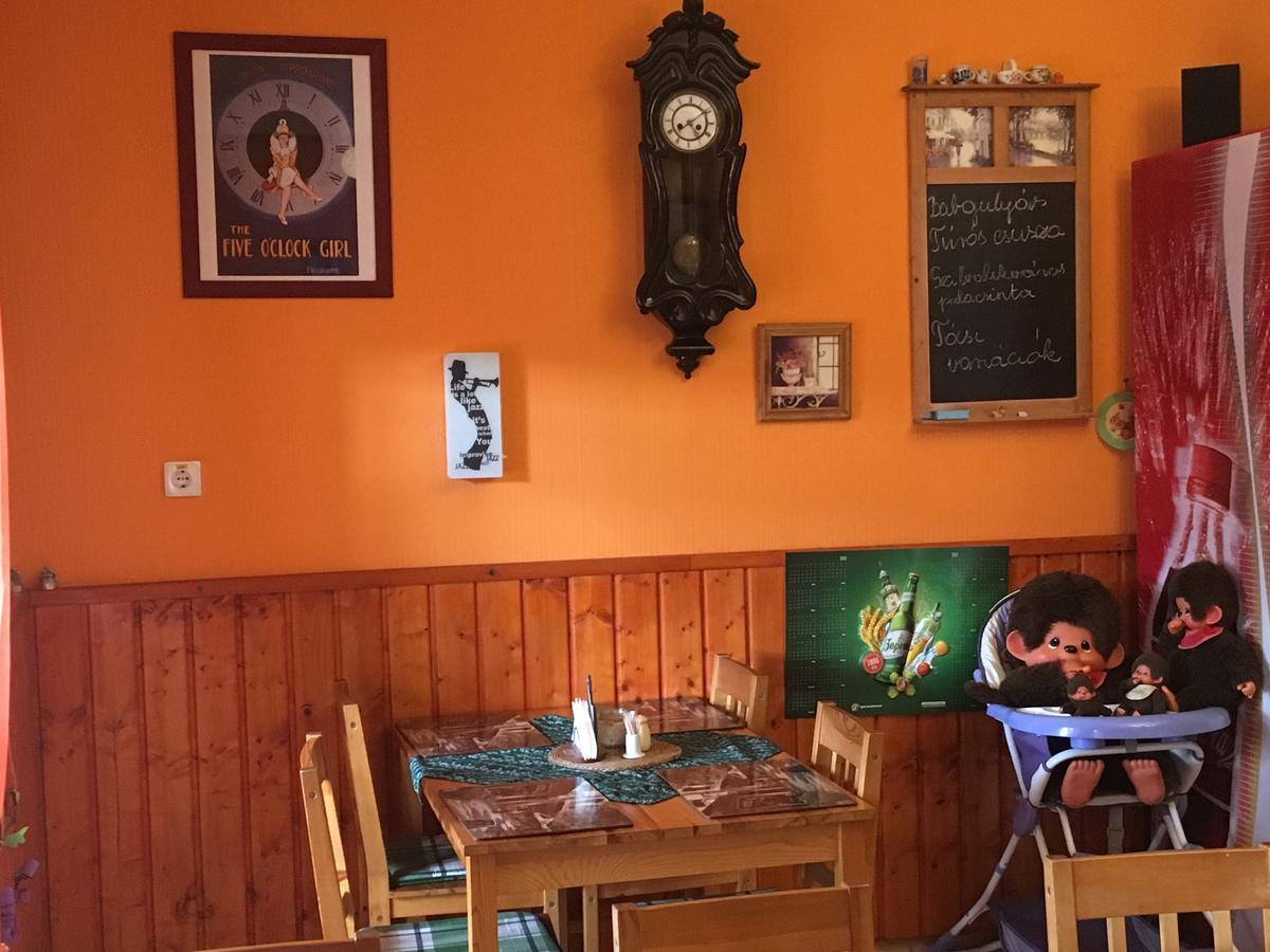 Bakonyi Apartmanhaz Epleny Bagian luar foto