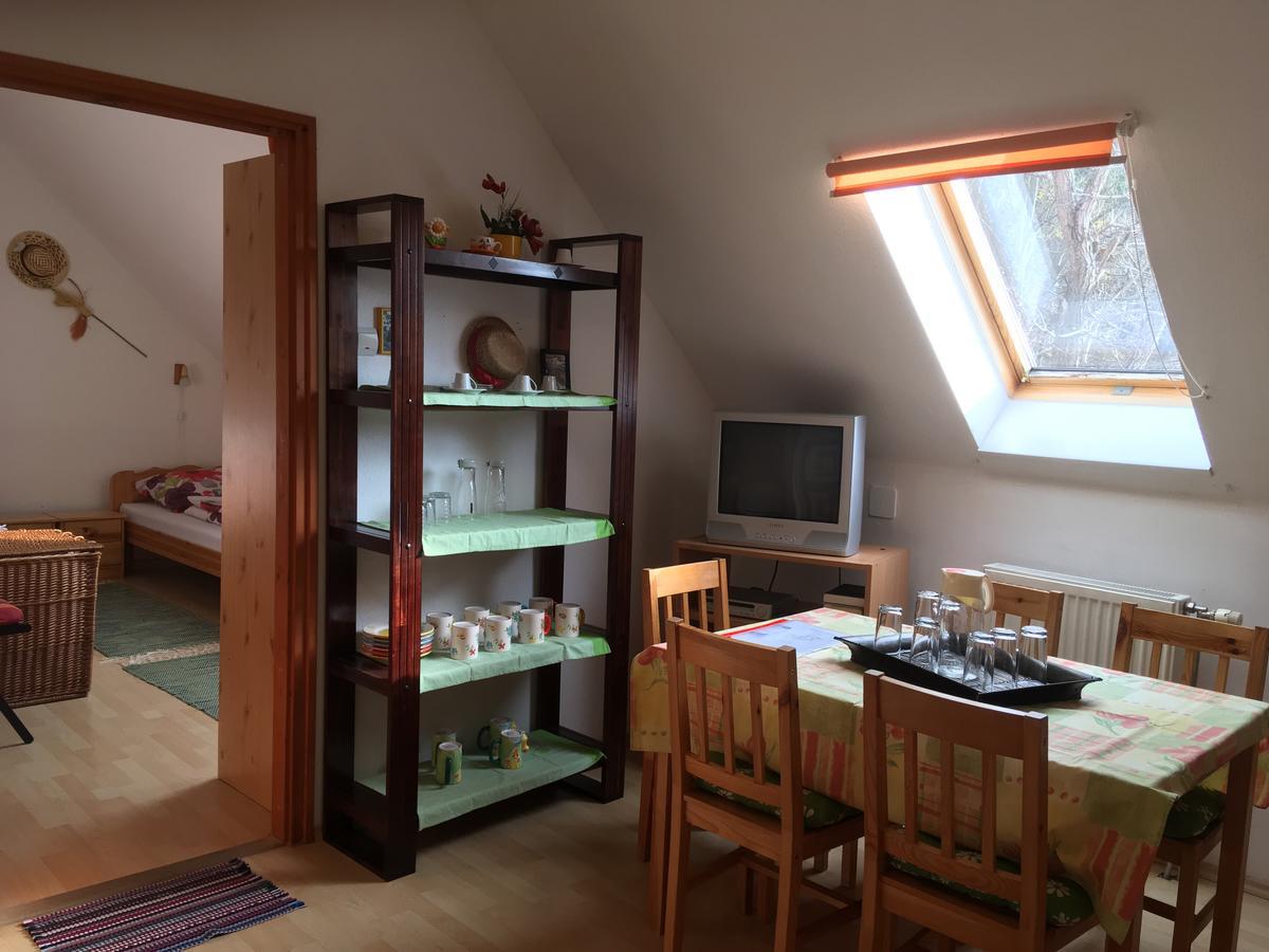 Bakonyi Apartmanhaz Epleny Bagian luar foto